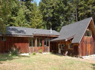 559 Howard Heights Rd, Eureka, CA 95503