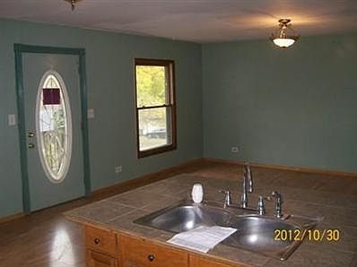2nd image of 1320 Maple Dr