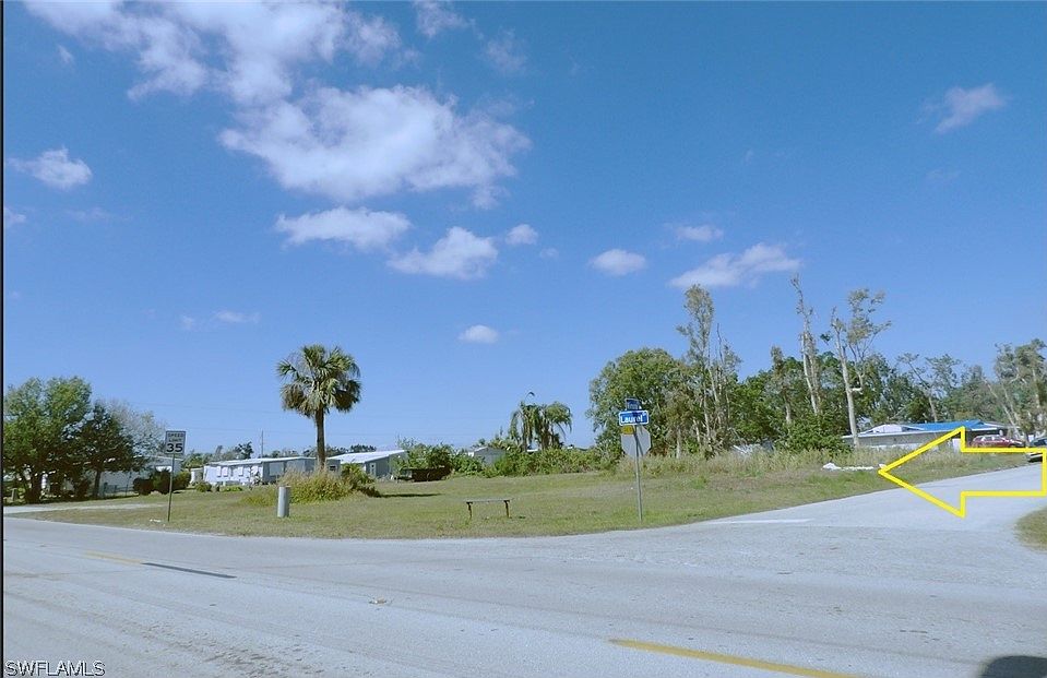 2nd image of 2715 Winona Dr