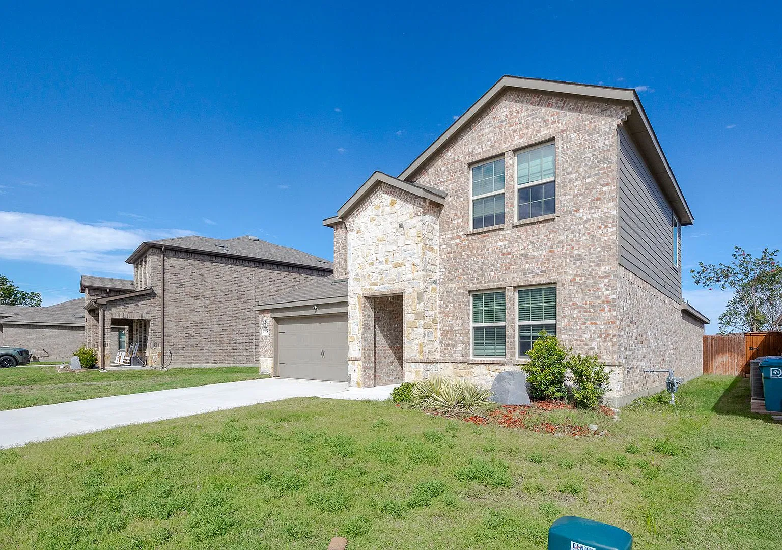 Welcome home to this beautifully designed residence offering a perfect blend of comfort, style, a... — Photo 4