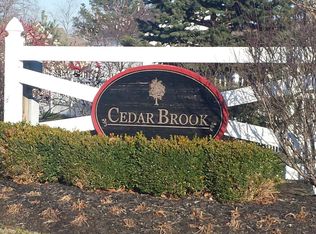 10607 Brookchase Ct, Louisville, KY 40228