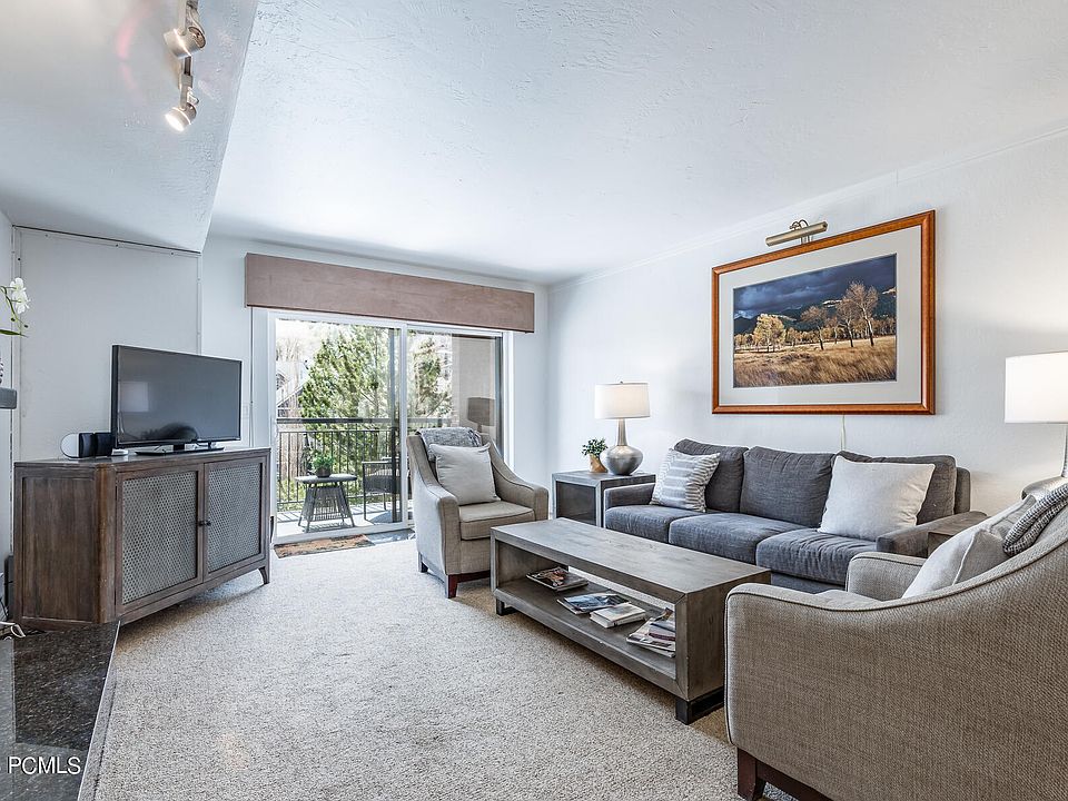 1st image of 950 Park Ave #135