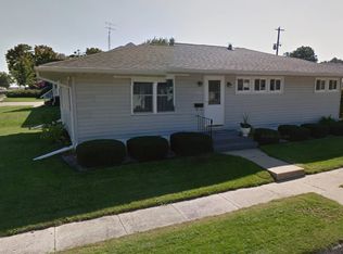 116 Dewey St, Cuba City, WI 53807