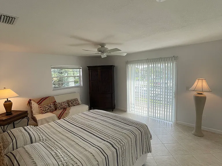 33 Pine Arbor Ln #203 — Photo 14