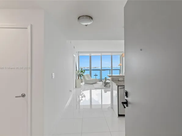 601 NE 36th St APT 3011, Miami, FL 33137