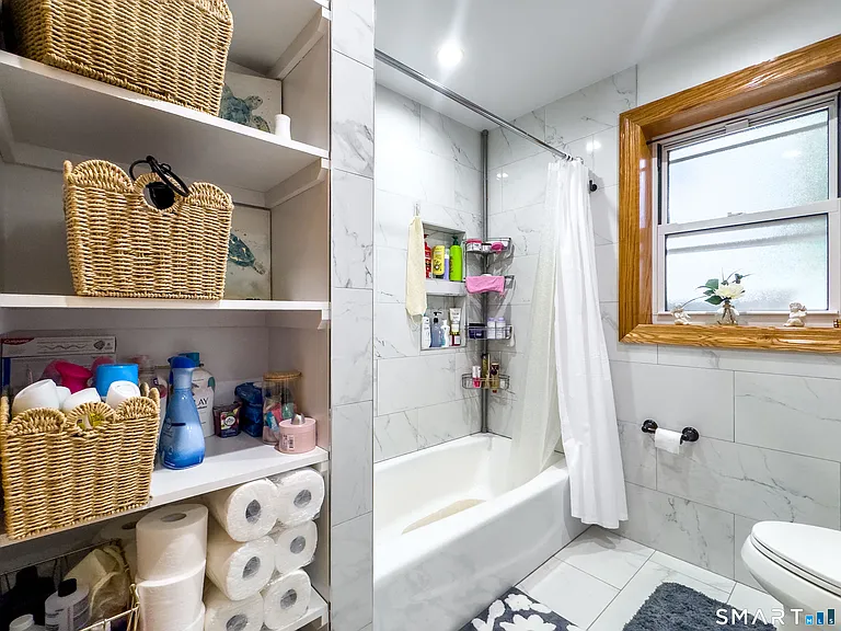 90 Seymour St — Photo 10