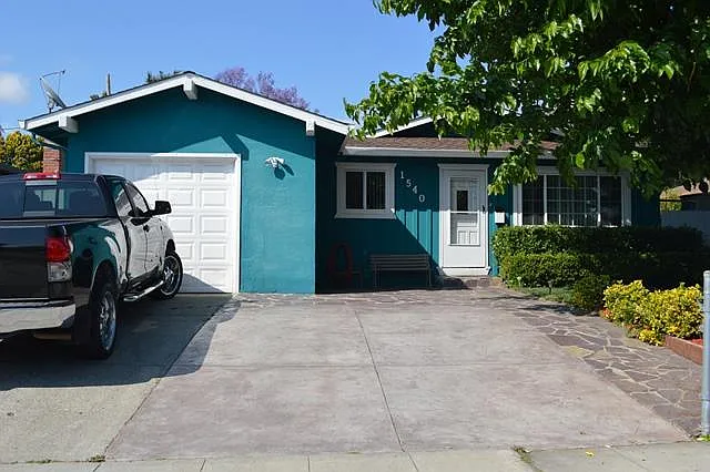 1540 Lochner Dr photo 1