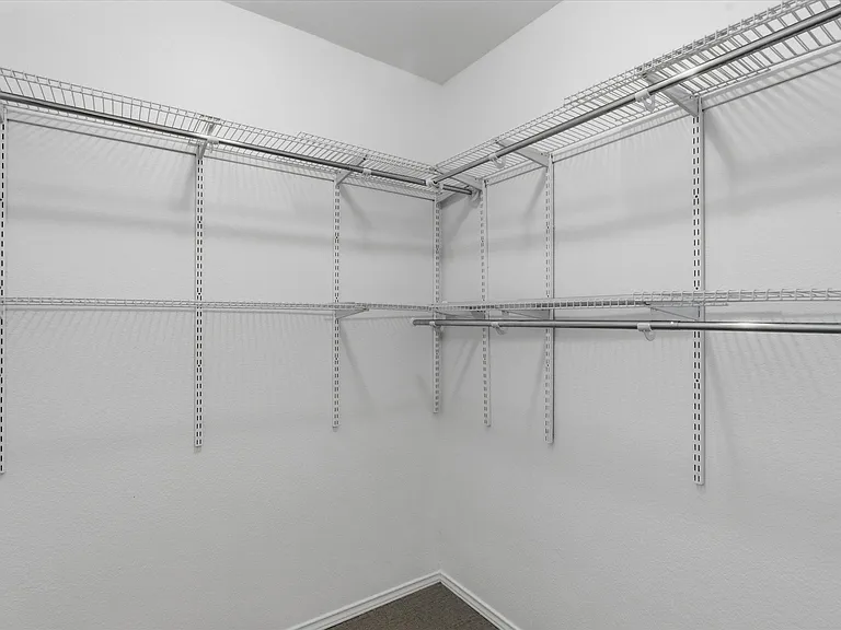 5924 Lost Valley Dr — Photo 16