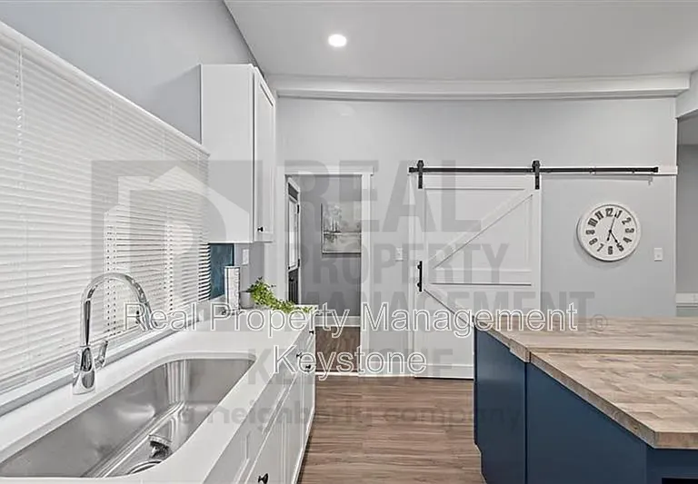 6319 Saint Marie St — Photo 10