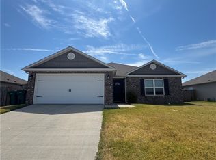 1641 Greenbank Dr, Centerton, AR 72719
