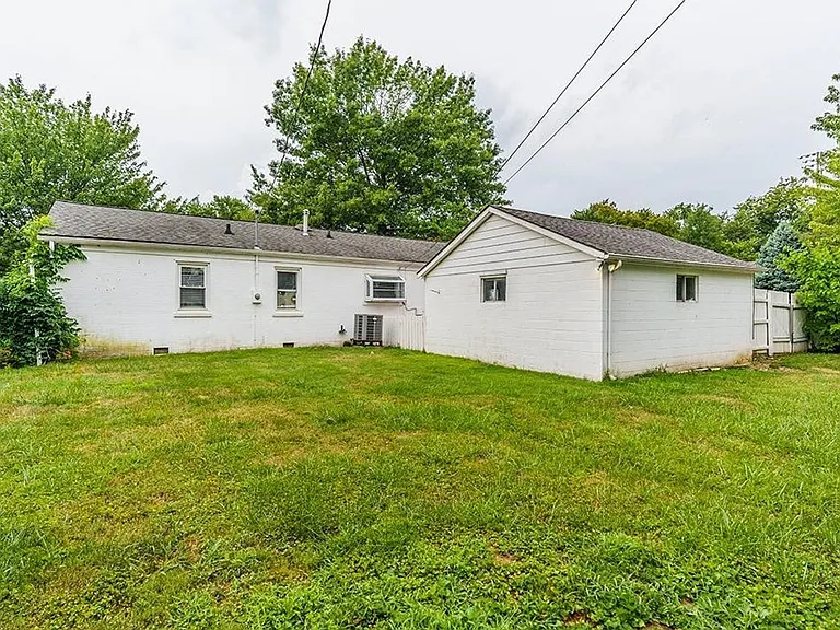 493 Barkley Dr — Photo 23