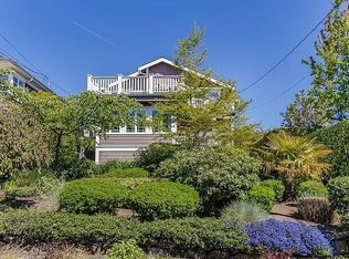 2608 30th Ave W, Seattle, WA 98199