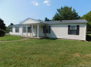 4051 E Dutch Creek Rd, Pekin, IN 47165