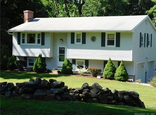 82 Cemetery Rd, Colchester, CT 06415