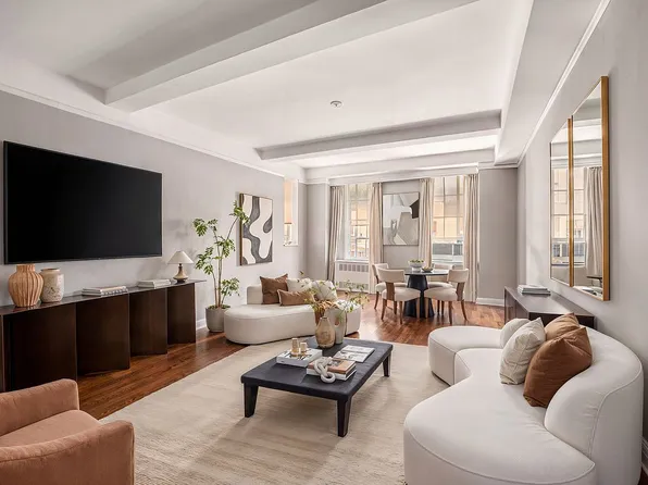 350 W 57th St APT 10H, New York, NY 10019