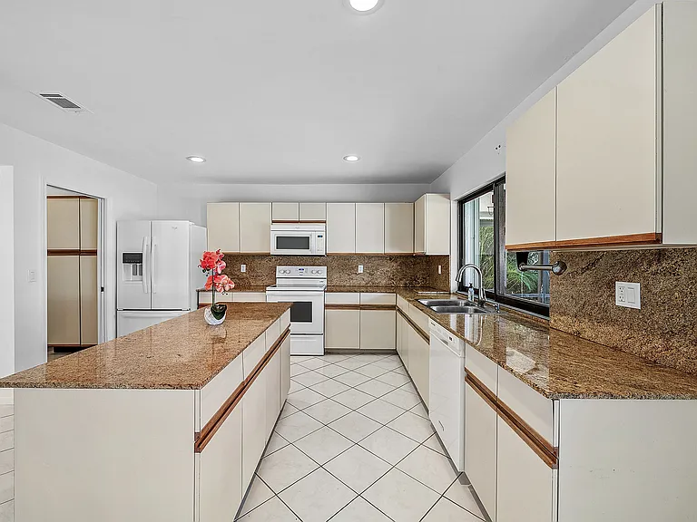 6005 Buena Vista Ct — Photo 26