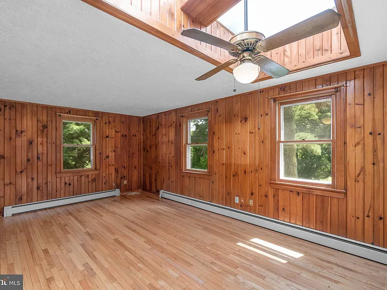 3560 Church Rd — Photo 8