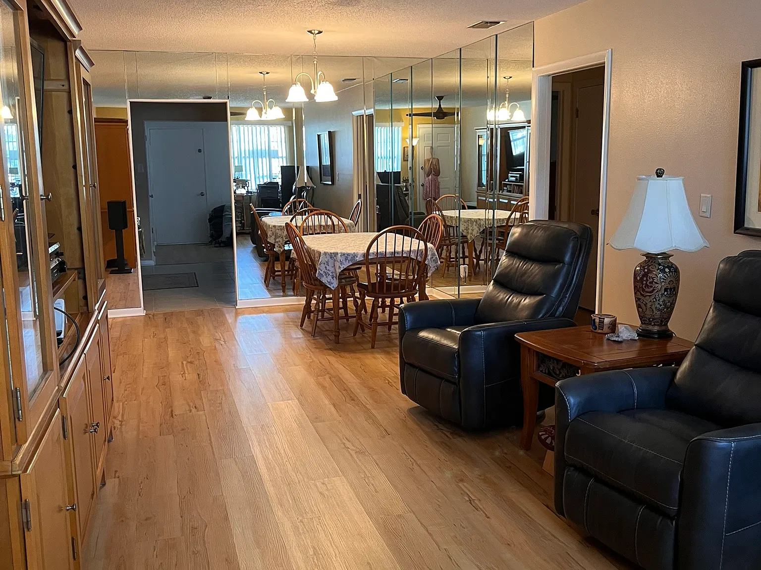 2 bed, 1180 sqft, $1,850 — Photo 4
