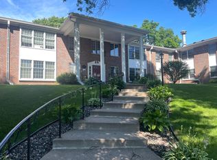 408 3rd St N APT 104, Stillwater, MN 55082