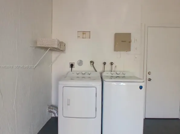 3618 San Simeon Cir, Fort Lauderdale, FL 33331