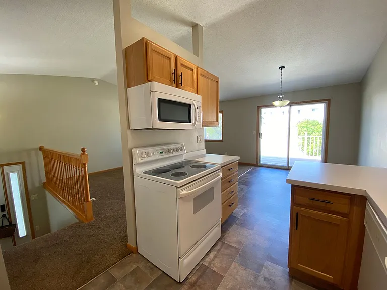 2917 Wheatland Dr S — Photo 5