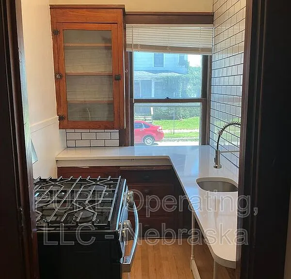 120 N 6th St — Photo 91