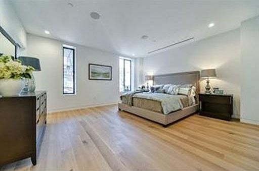 5th image of 451 Marlborough St #W