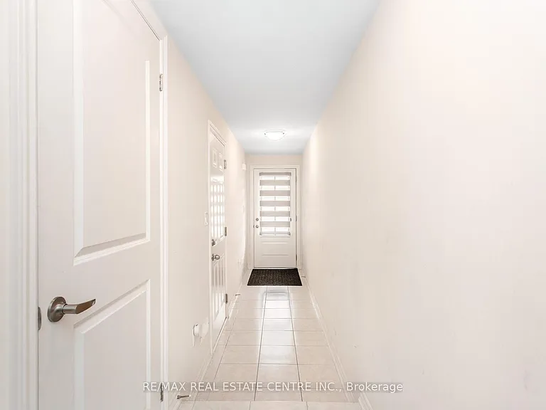 353 Inspire Blvd — Photo 31
