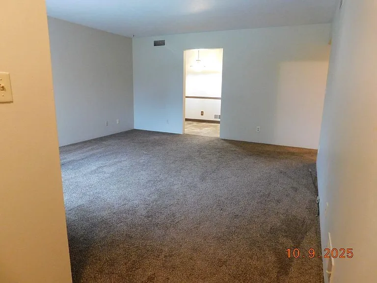 1720 Short St — Photo 7