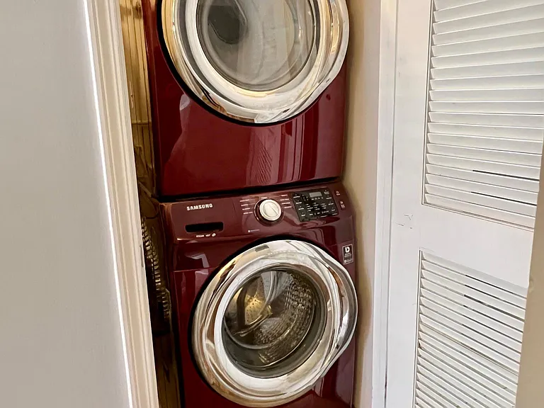 Washer/dryer included in unit!