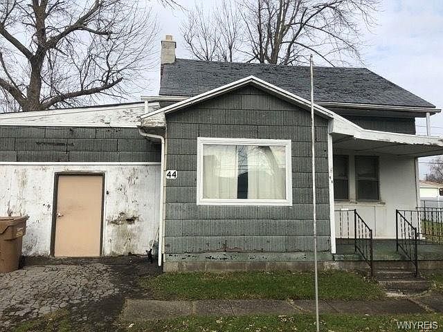 1st image of 44 Meadowlawn Rd
