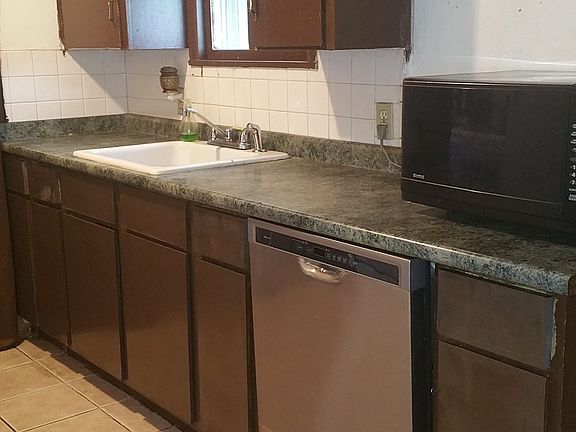 2nd image of 1724 E 2nd Ave