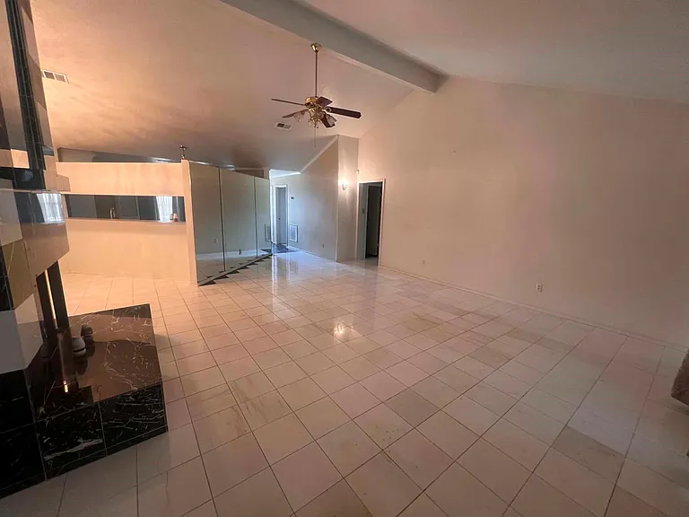 4710 Owens Creek Ln — Photo 4