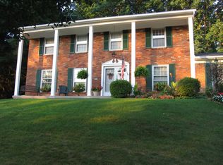 6001 Sebright Ln, Cincinnati, OH 45230