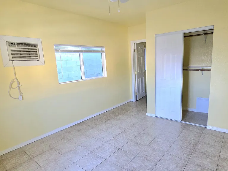 10683 San Fernando Rd — Photo 17