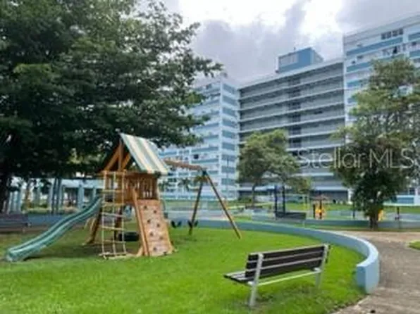 311 Los Almendros Plz #I, San Juan, PR 00924