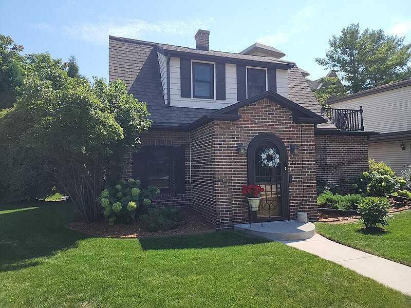 1st image of 112 Lincoln Cir
