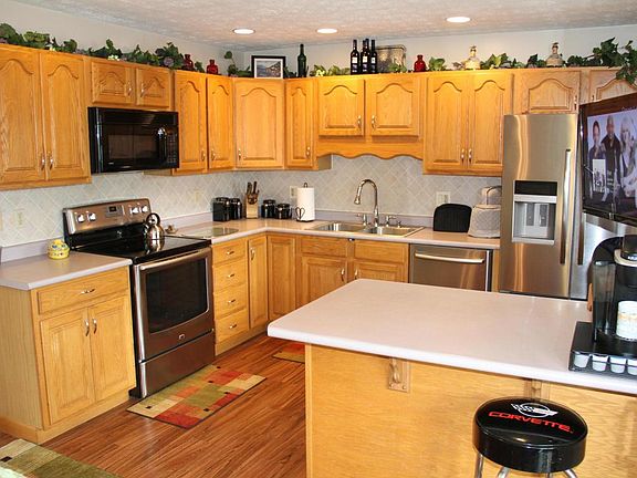 3rd image of 5207 Grandon Dr