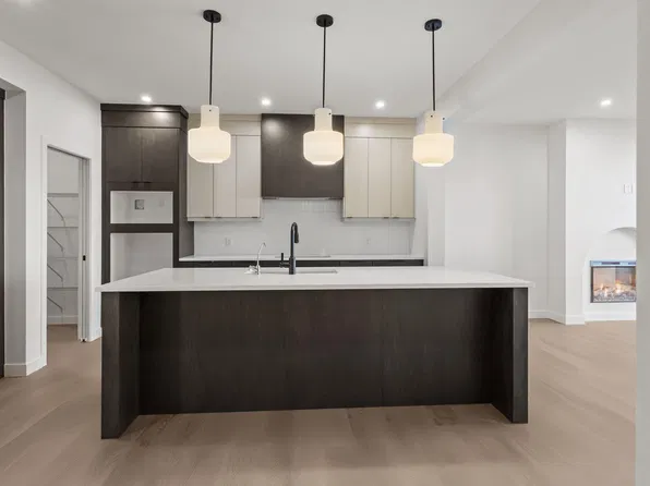 3416 126th St SW, Edmonton, AB T6W 0C6