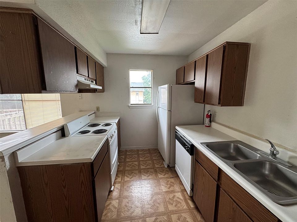 1st image of 3213 Hirschfield Rd APT C