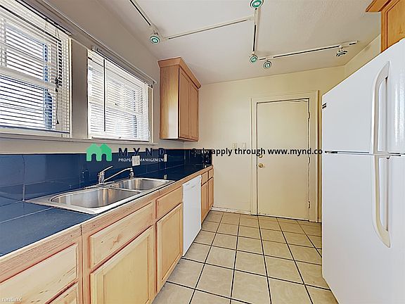 2nd image of 1531 C St #A-b