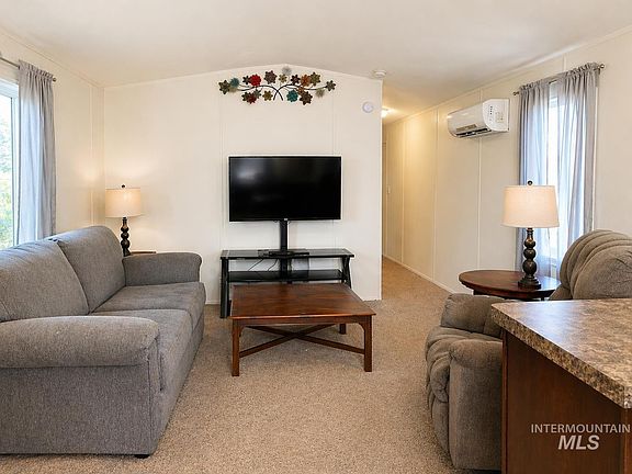 3rd image of 2510 Powderhorn Pl