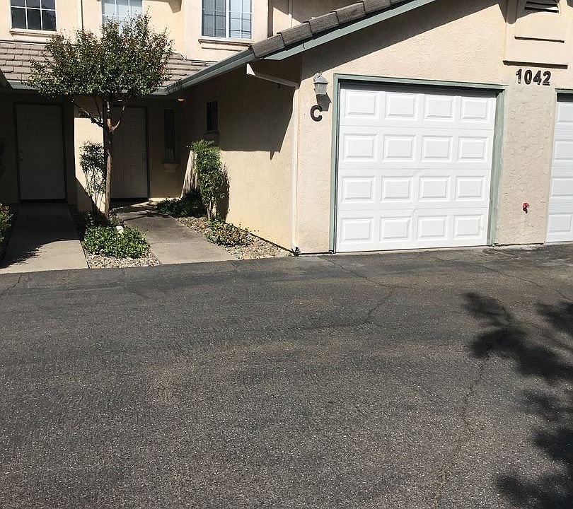 1st image of 1042 Burton Dr APT C