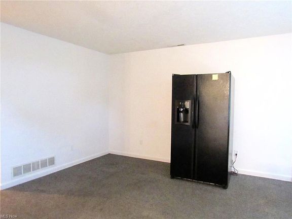 3rd image of 91 Annadale Ave
