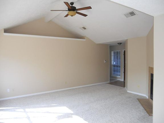 3rd image of 4310 Duesenberg Ct