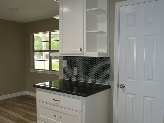 5th image of 7410 Willow Oak Dr