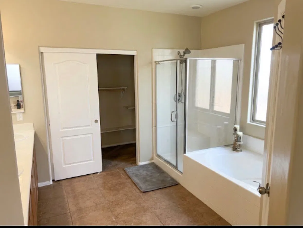 4 bed, 2535 sqft, $2,795 — Photo 3