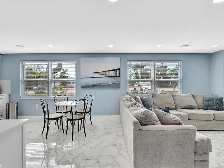 1009 Ridge St — Photo 11