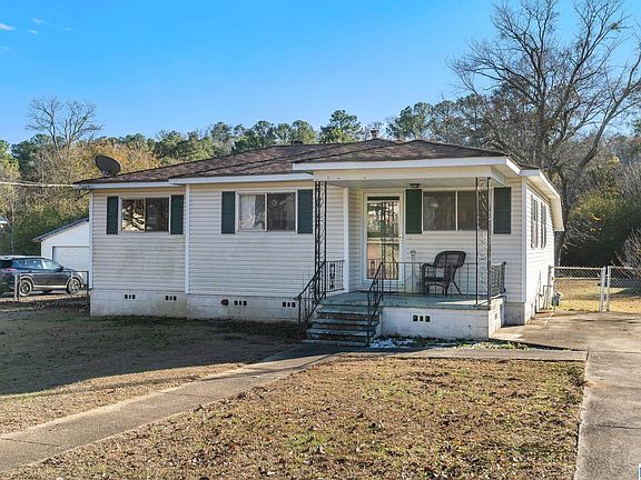 2nd image of 108 Ravine Park