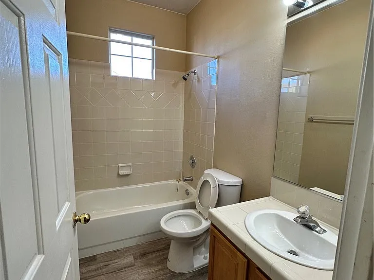 8033 Arcadian Ln — Photo 14